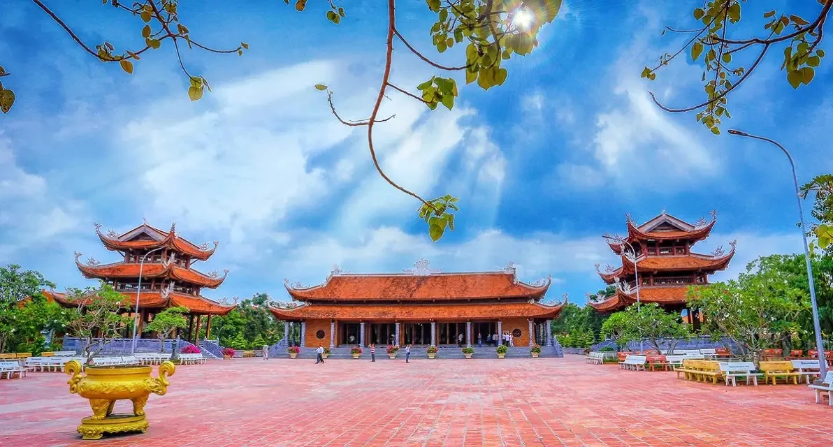 Không gian thanh tịnh tại Thiền viện Trúc Lâm Phương Nam – Cần Thơ