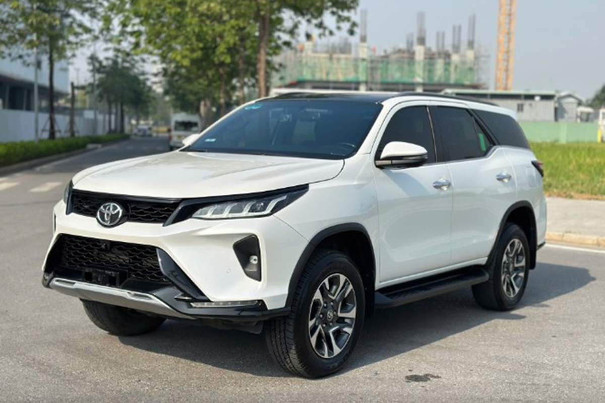Cho thuê xe 7 chỗ tại Tp.HCM sang trọng, phù hợp cho nhóm gia đình hoặc doanh nghiệp