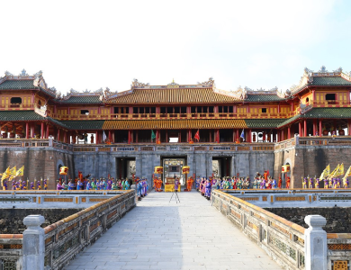 Tour Huế - Lăng Cô - Đầm Lập An - Kinh Thành Huế