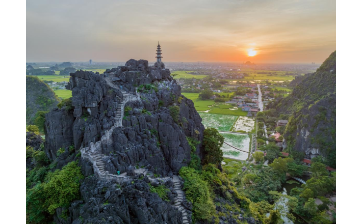 Tour Tràng An - Cố đô Hoa Lư - Hang Múa - Tam Cốc 